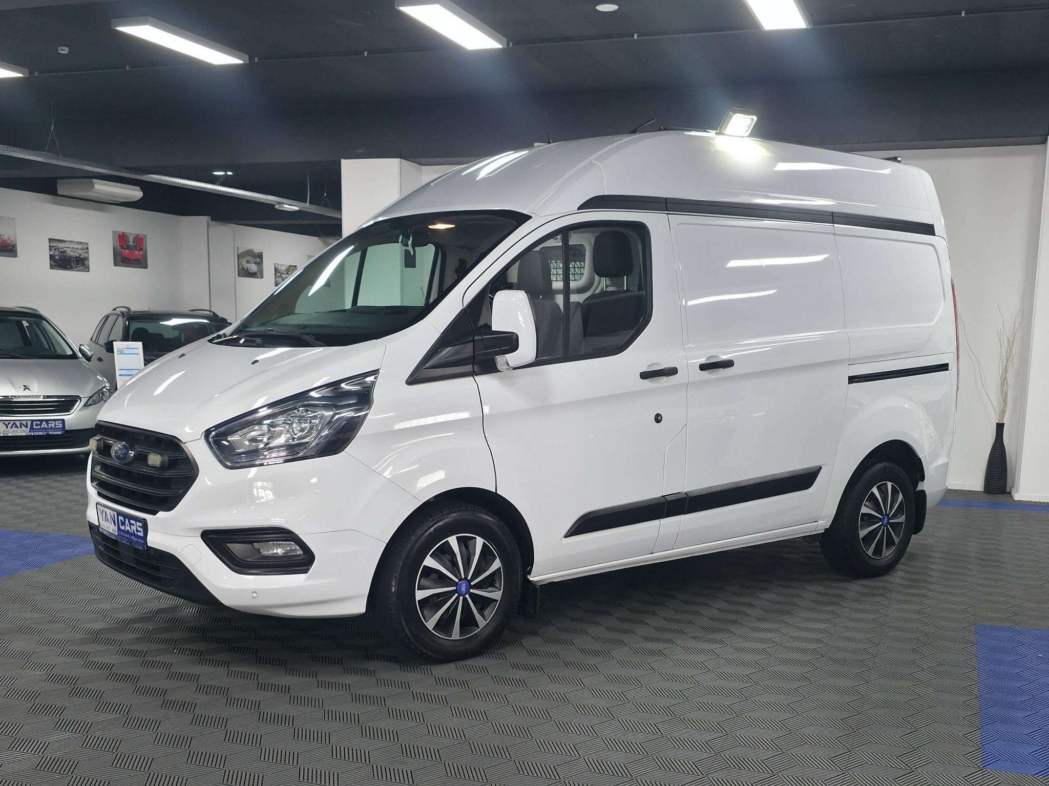 Ford Transit Custom 340S L1H2 2.0 TDCi 130 Trend · Toit hau, Voorwielaandrijving, Stof, Gebruikt, Euro 6
