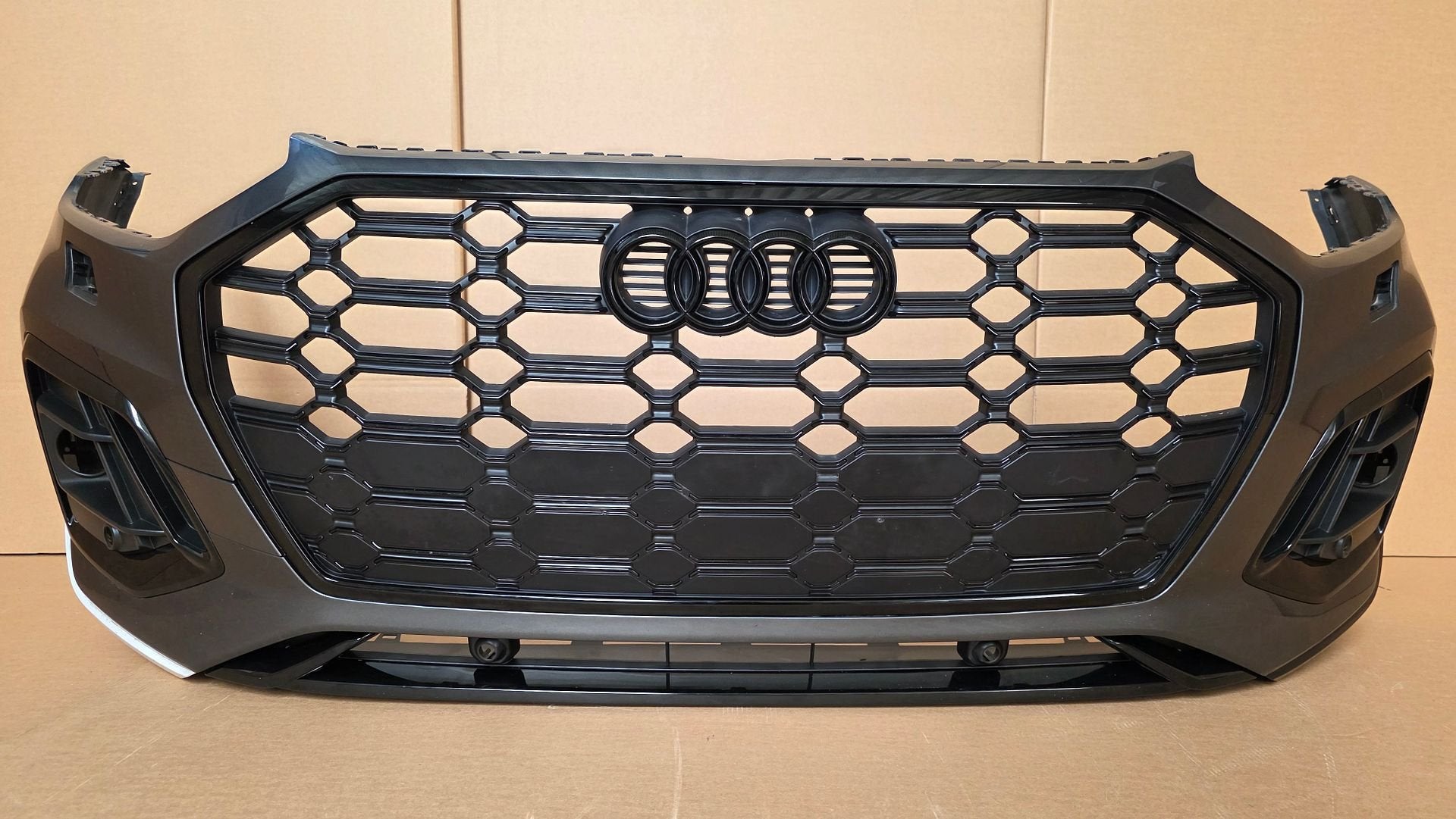 Voorbumper Audi Q5 80A Facelift S-Line Origineel Bumper PDC, Gebruikt, -, Voor, Ophalen of Verzenden
