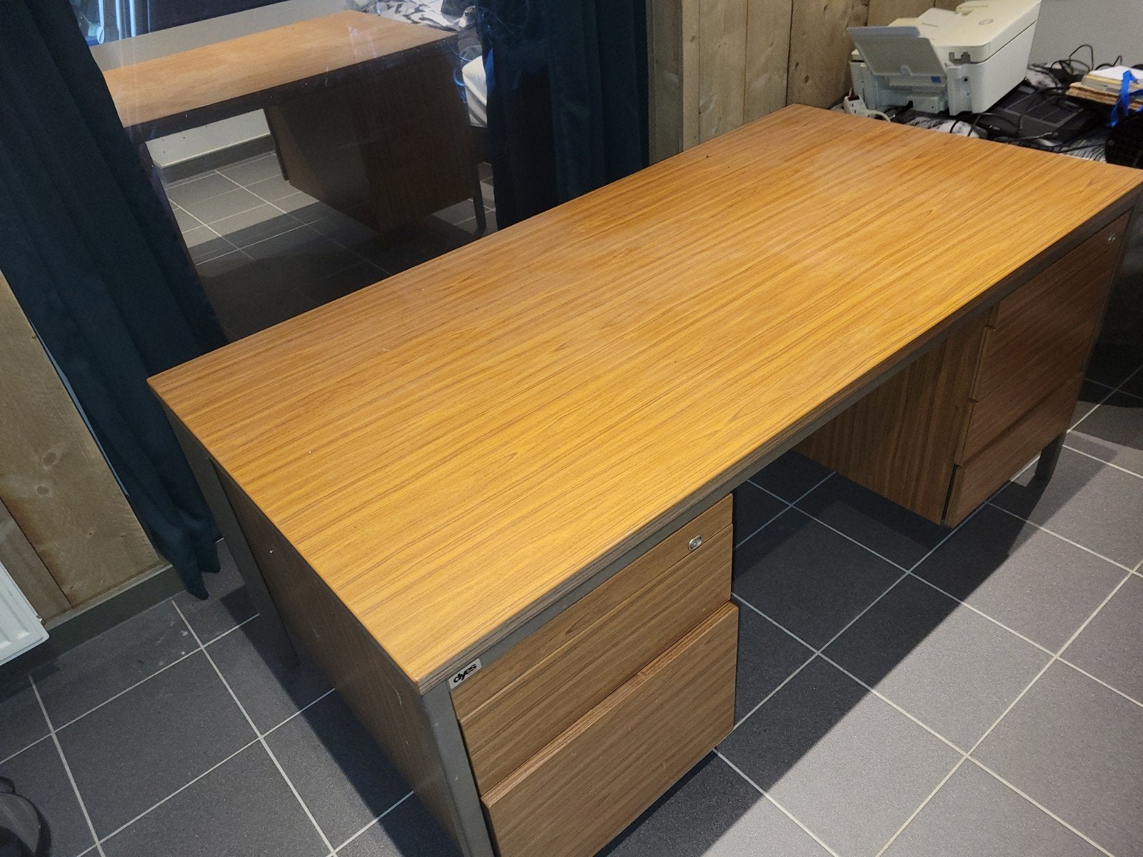 Antiek bureau, Antiek, Ophalen