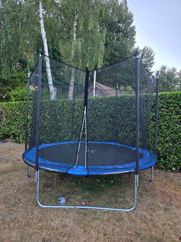 Trampoline, Ophalen, Zo goed als nieuw
