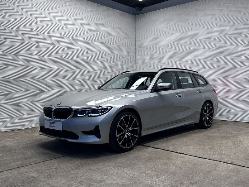 BMW Série 3 320i*AUT*CARPLAY*DAB*LEDER*LED*184 PK*, Cuir, Argent ou Gris, Achat, Entreprise