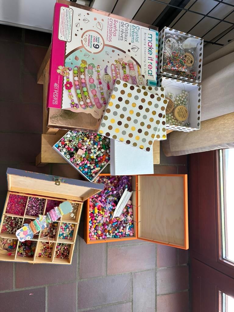 Sieraden, kralen, speelgoed, Ophalen, Zo goed als nieuw
