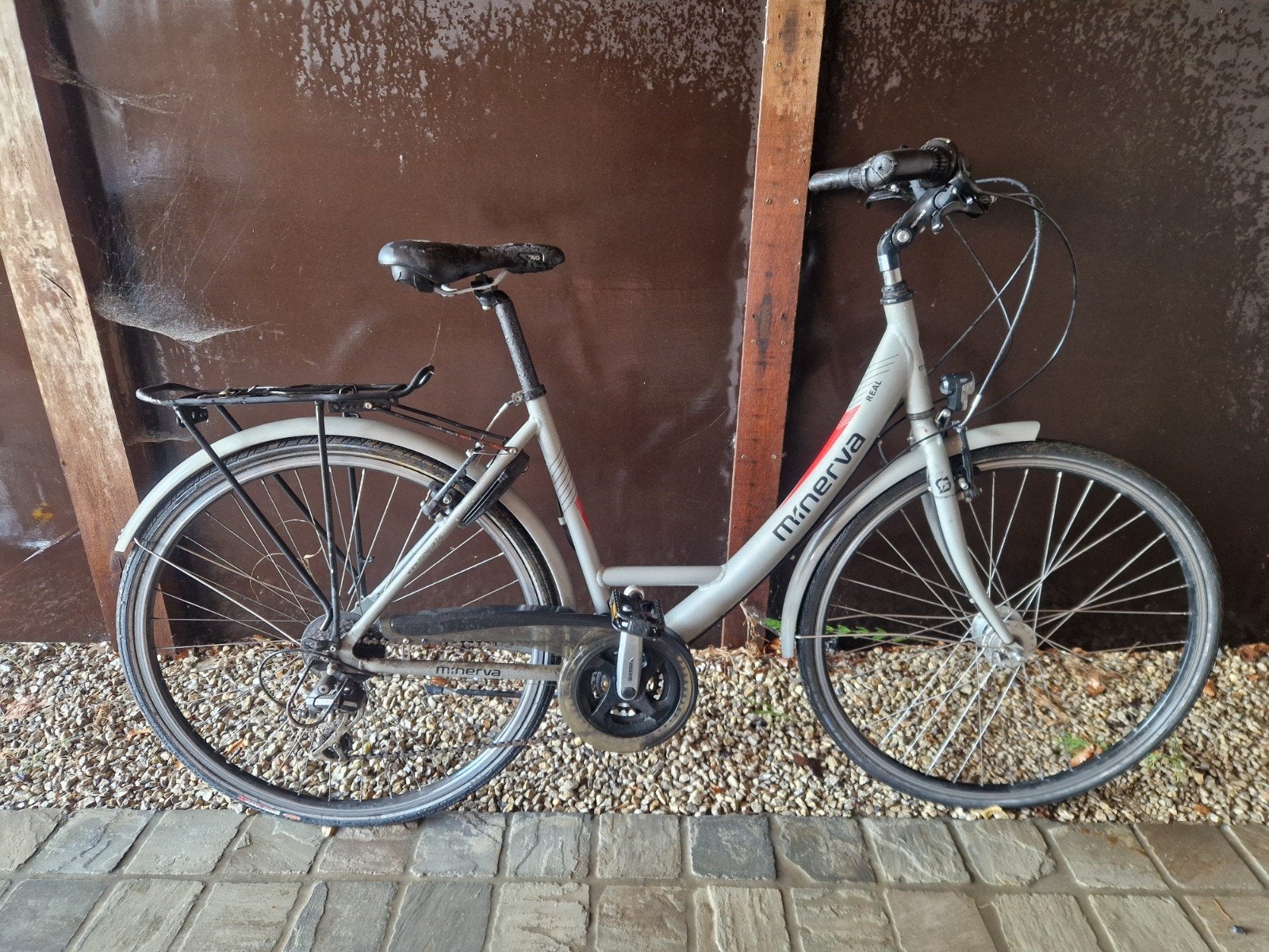 Vélo Menirva pour femme, Enlèvement, Vitesses