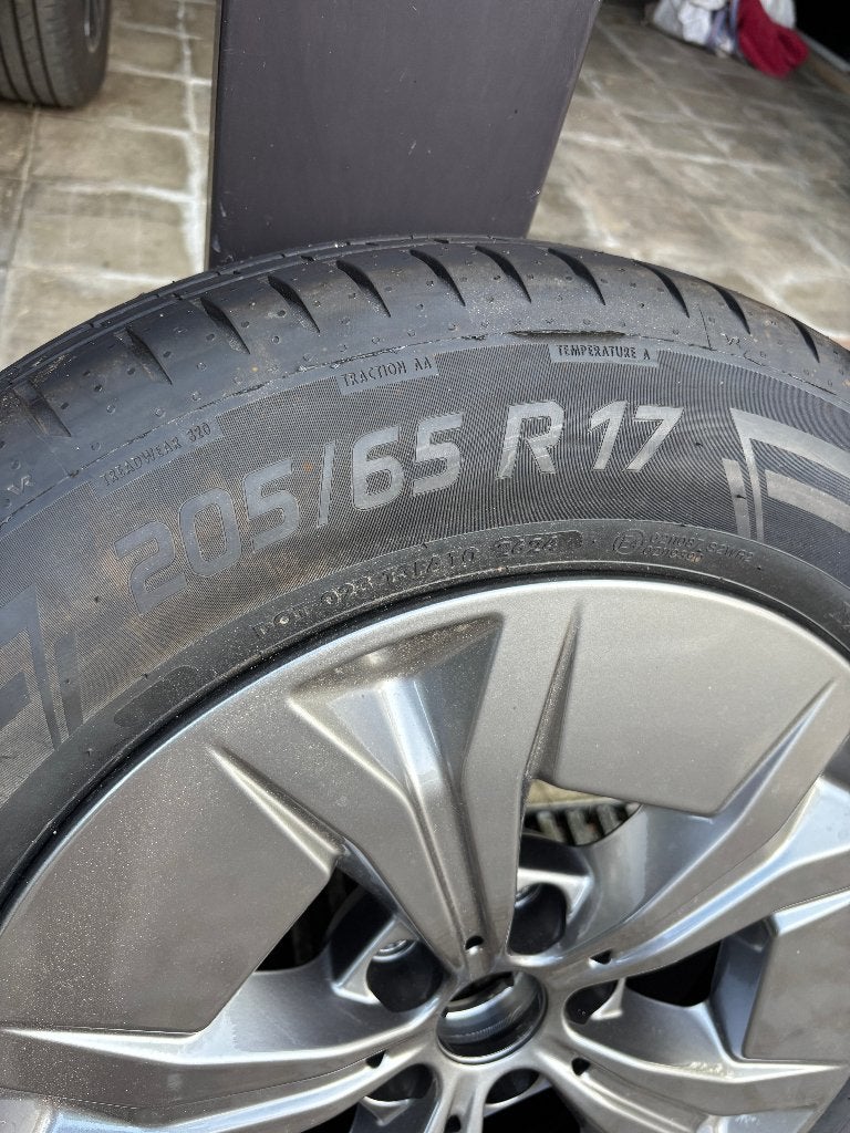 Nieuwe BMW IX1/IX2 ZOMERBANDEN + VELGEN 17 INCH, Autos : Pièces & Accessoires, Neuf, Pneus et Jantes, Véhicule de tourisme, Pneus été