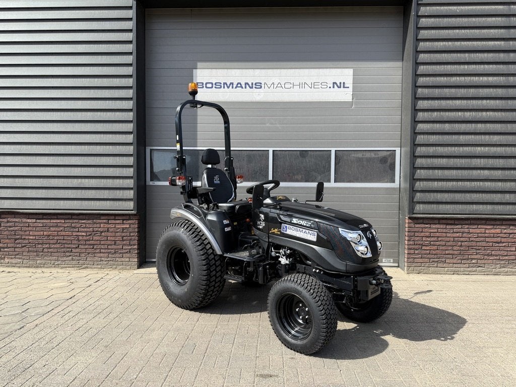 Solis 26 HST minitractor NIEUW BLACK EDITION hoge gazonbande, Zakelijke goederen, Landbouw | Tractoren, Nieuw, Overige merken