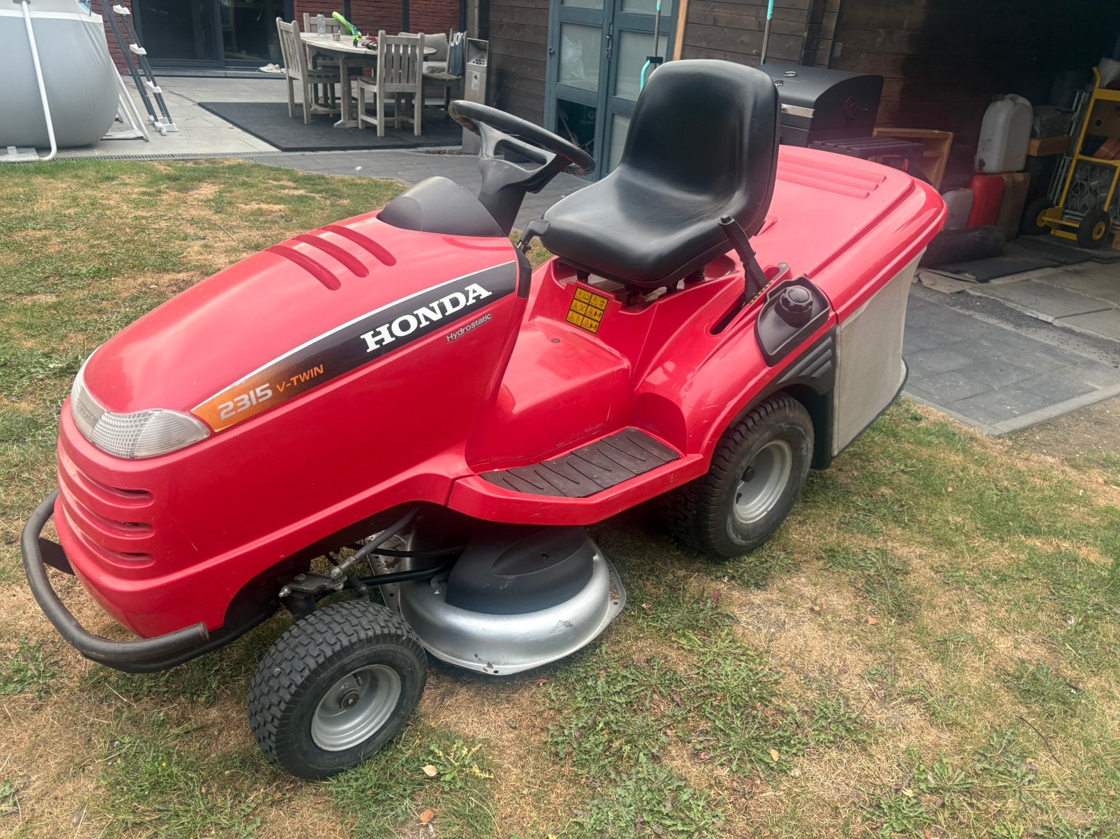Zitmaaier honda, Ophalen