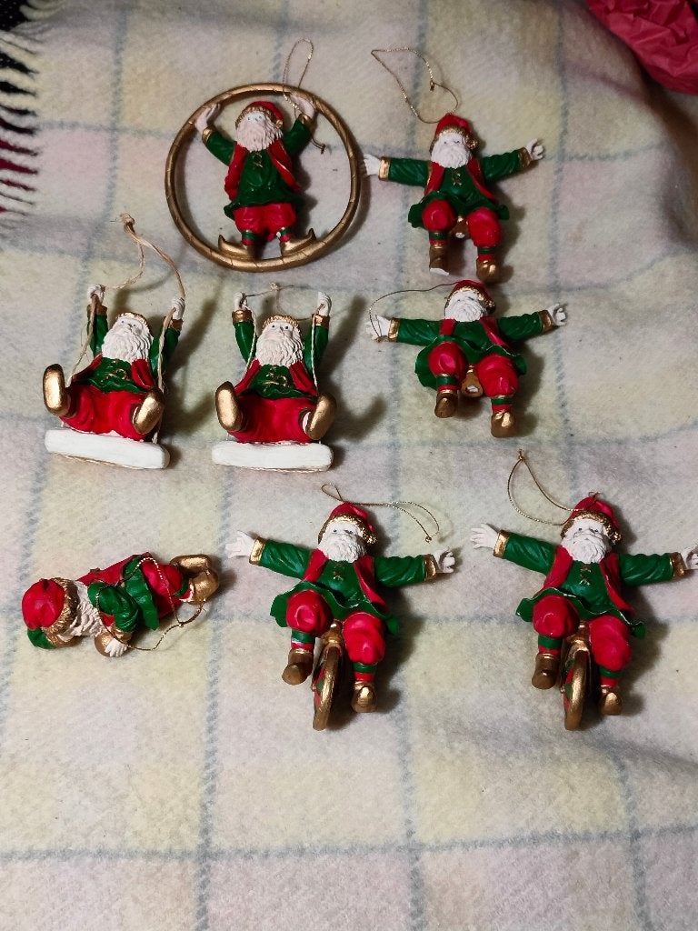 lot 8 kerstmannen acrobaten steen circus grappig kerstboom, Ophalen of Verzenden, Zo goed als nieuw