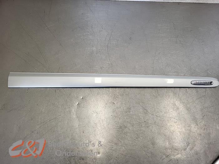 Bande décorative d'un Mercedes Vito, 3 mois de garantie, Utilisé, -, -