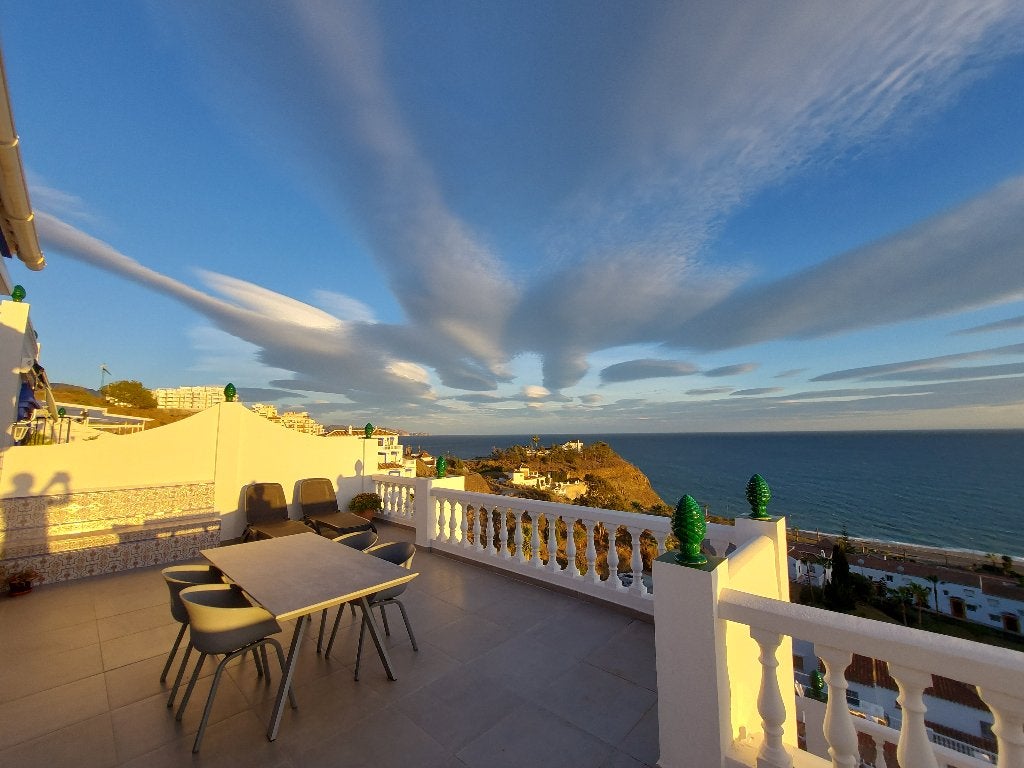Appartement te huur in Zuid Spanje, groot terras en zeezicht, Vakantie, Dorp, 2 slaapkamers, Appartement, Costa del Sol