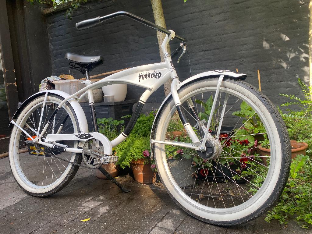 Herenfiets Cruiser style, wit met custom paint Trasher, Minder dan 49 cm, Ophalen, Gebruikt