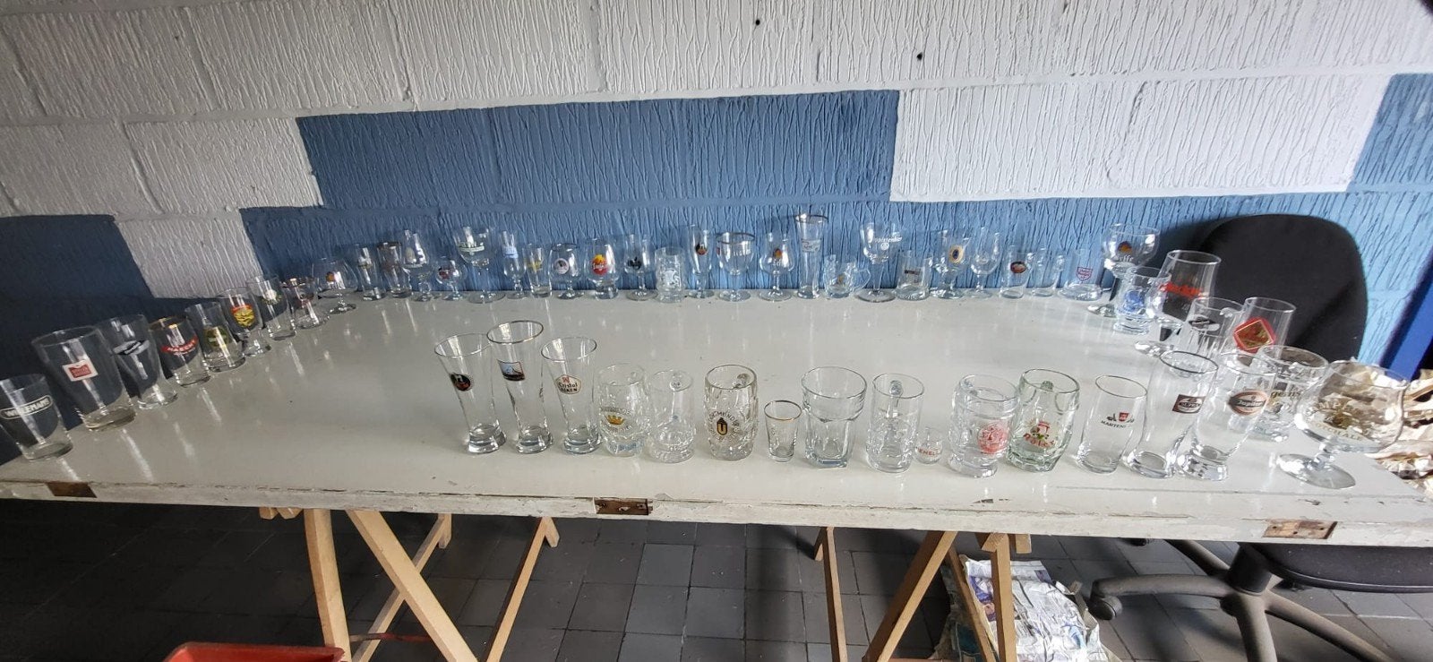 verzameling bierglazen +-500 stuks, Ophalen