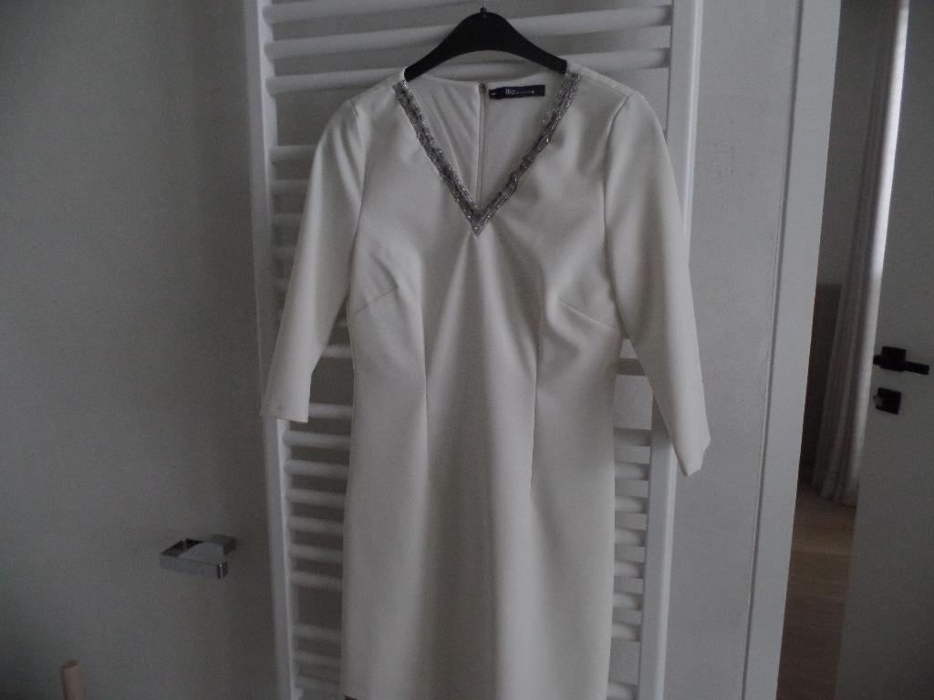 Wit kleedje van het merk IKO, Vêtements | Femmes, IKO women, Enlèvement ou Envoi, Taille 36 (S), Comme neuf