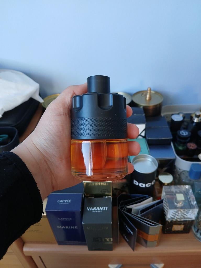 FAUX azzaro, Enlèvement, Comme neuf