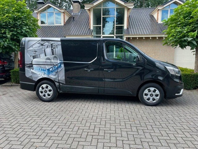 Renault Trafic 2.0 dCi L1H1 GRAND CONFORD CAMERA NAVI, Auto's, Bestelwagens en Lichte vracht, Automaat, Gebruikt, 110 kW, Renault