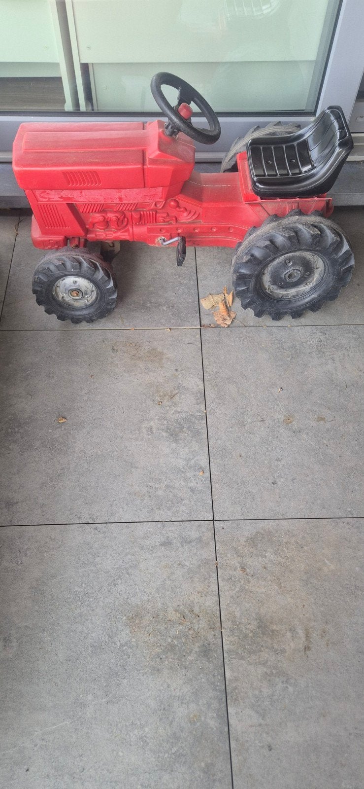 Tracteur à pédales, Enfants & Bébés, Enlèvement, Utilisé