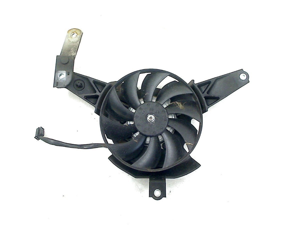 VENTILATOR Yamaha MT 07 2021-2024 (MT07 MT-07 FZ-07 RM341), Yamaha Motor Europe N.V., Gebruikt, Customersupport@yamaha-motor.co.uk