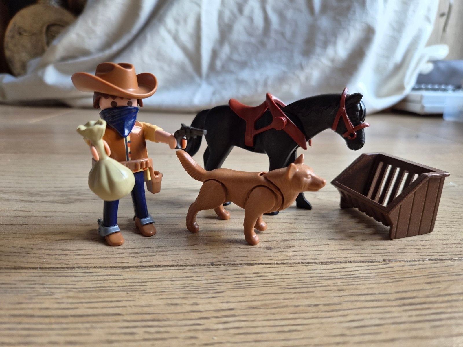 playmobil cowboy avec son cheval et son chien, Enfants & Bébés, Enlèvement, Comme neuf, Kit complet, Autres types