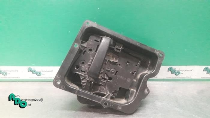 Poignée porte coulissante droite d'un Peugeot Expert (Exper, -, 3 mois de garantie, Utilisé, -