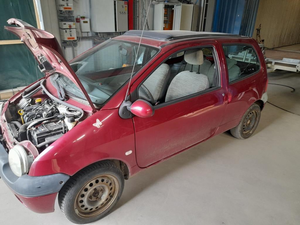 Alle onderdelen van  RENAULT TWINGO 1 // 5060 AUVELAIS, Ophalen, Gebruikt, Achter, Renault