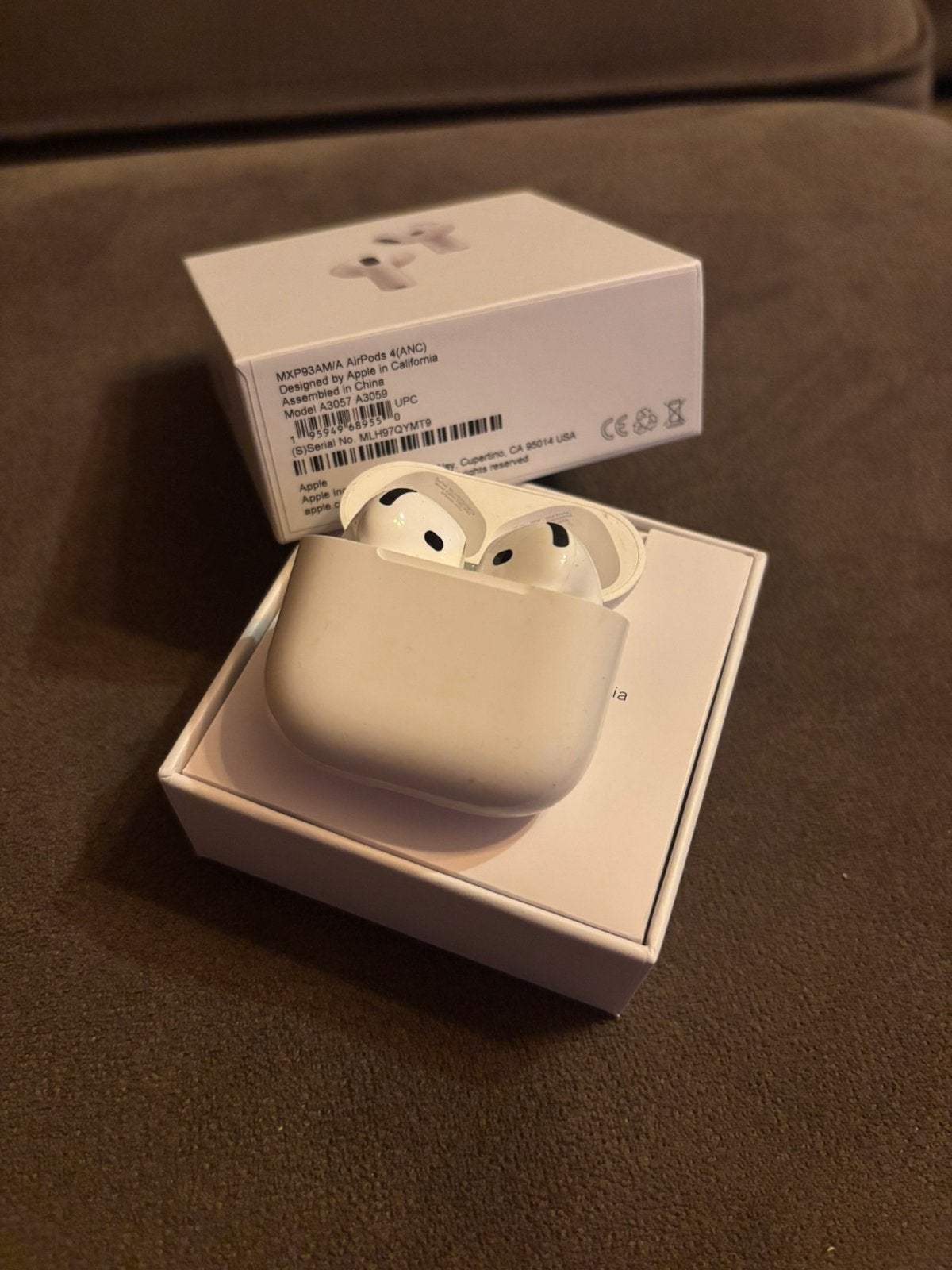 Apple AirPods 4 Actieve Ruisonderdrukking – Inclusief Doos, In gehoorgang (in-ear), Actieve ruisonderdrukking, Ophalen of Verzenden