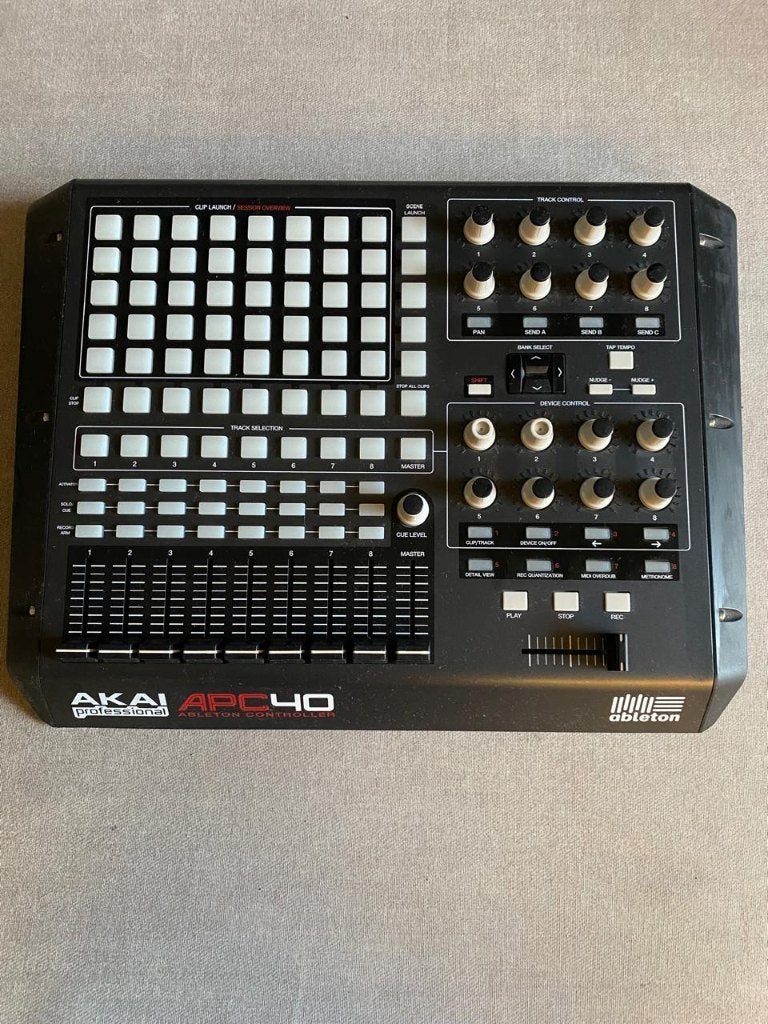 Akai Professional APC40 (MK1). Contrôleur MIDI pour ableton, Enlèvement ou Envoi, Utilisé