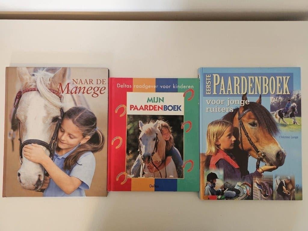 3 Paardenboeken voor kinderen, Boeken, Dieren en Huisdieren, Ophalen, Zo goed als nieuw, Paarden of Pony's