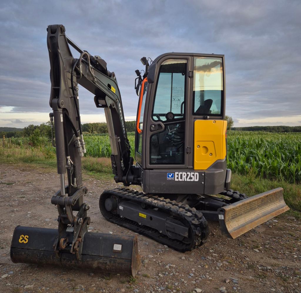 Minipelle Volvo ECR25D, mini-pelle, Articles professionnels, Machines & Construction | Grues & Excavatrices, Enlèvement, Excavatrice