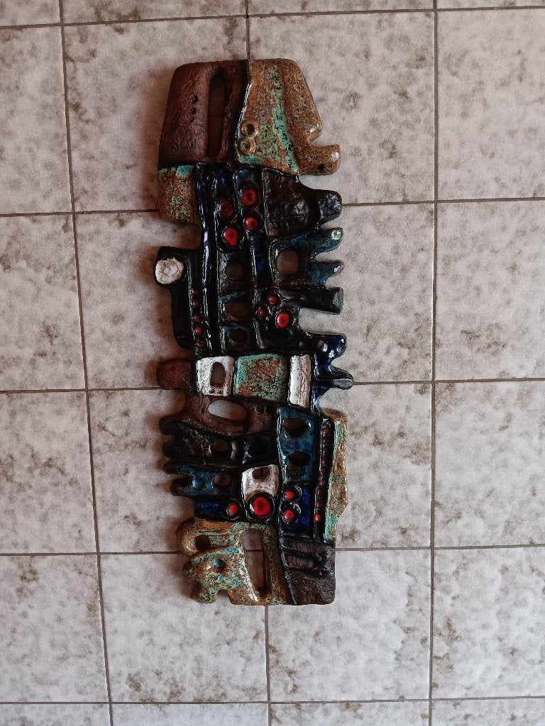 Keramische wandsculptuur, Ophalen
