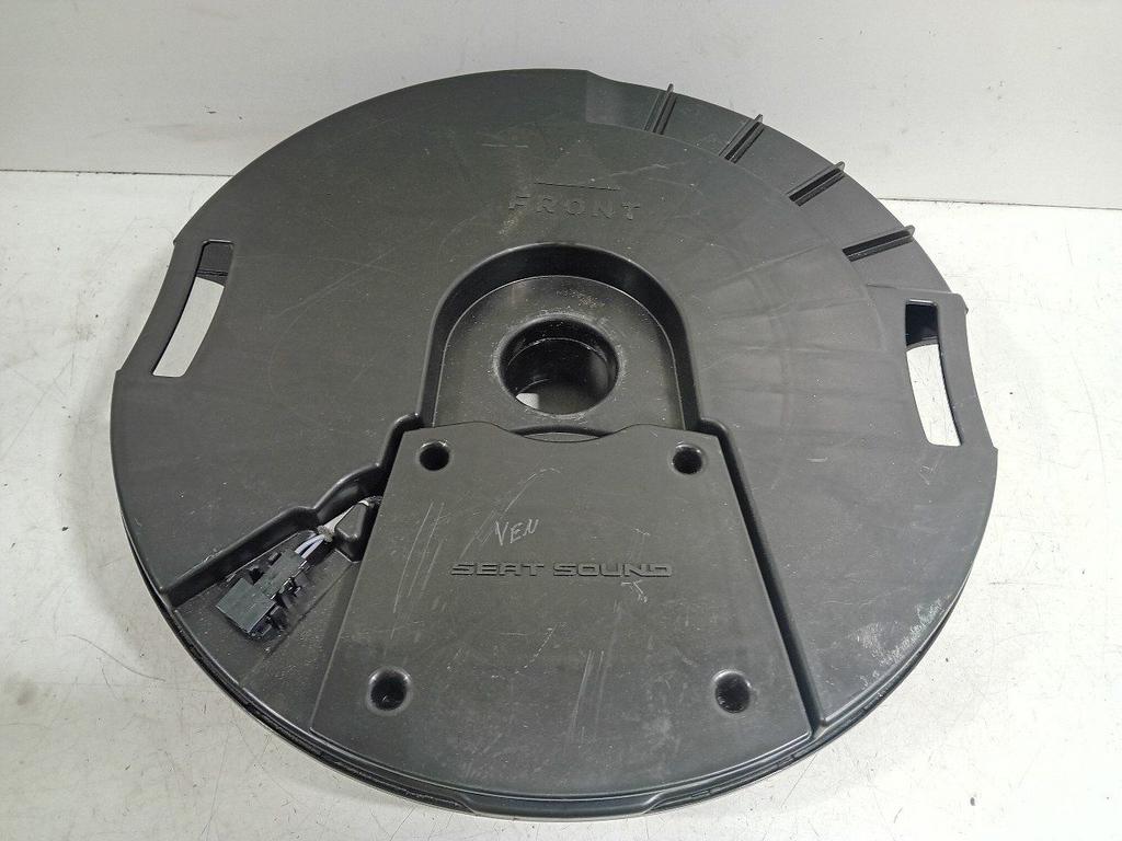 Subwoofer Seat Leon, Auto diversen, Autoradio's, Ophalen of Verzenden, Van der Ven Autorecycling B.V., Onderdelen@venauto.nl, Ettenseweg 76, 4706 PB Roosendaal, The Netherlands