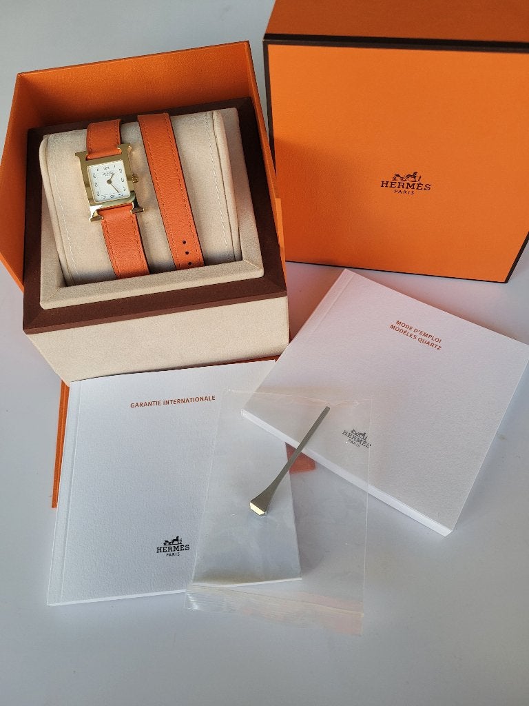 Marque de montres de luxe pour femme, modèle heure H, Bijoux, Sacs & Beauté, Montre-bracelet, Autres marques, Comme neuf, Or