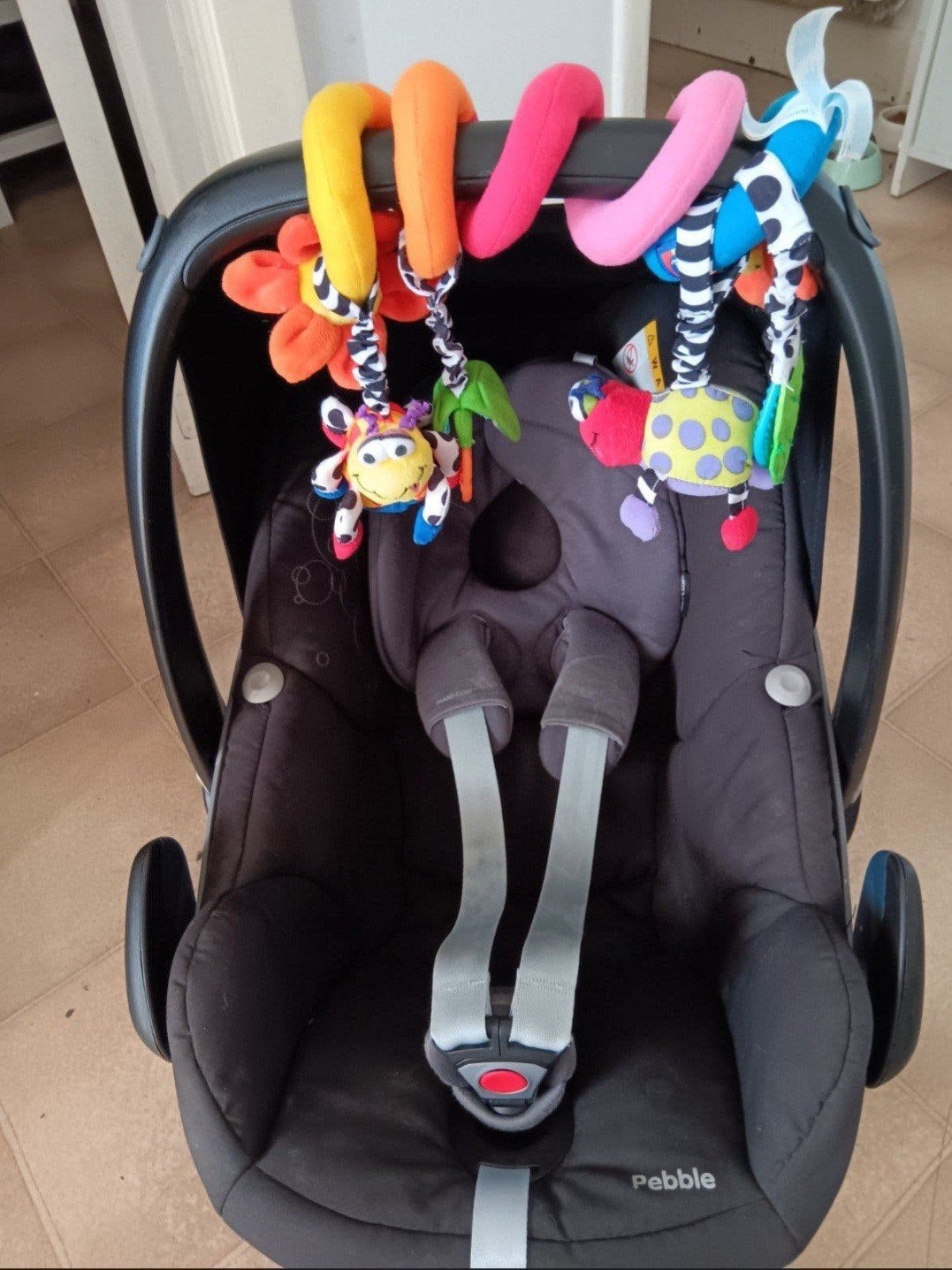 maxi cosi pebble met zonnescherm, en activity hanger, Ophalen, Gebruikt, Maxi-Cosi