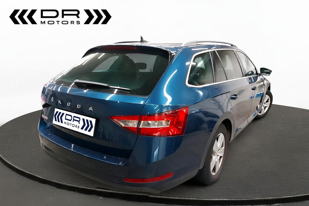 Skoda Superb COMBI 1.5 TSI, Auto's, 1498 cc, 4 cilinders, Bedrijf, 5 deurs