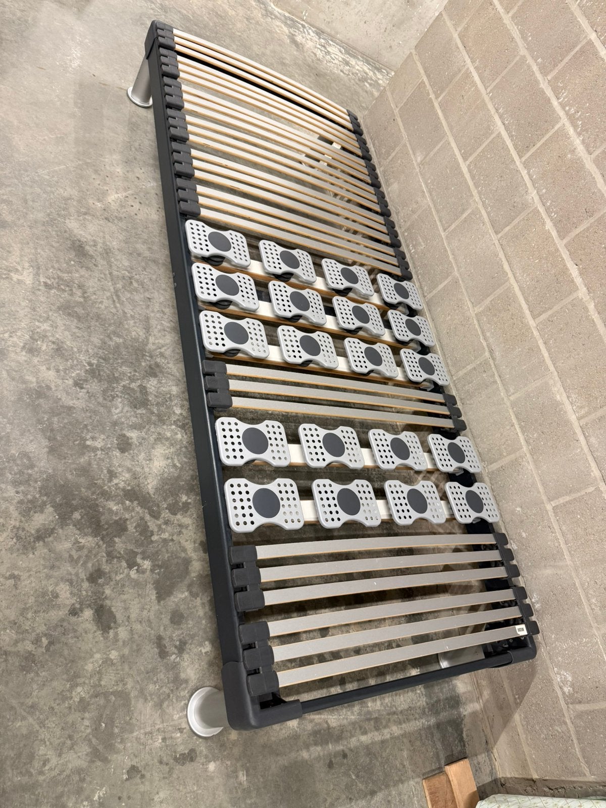 GRATIS - Bedbodem op poten, Ophalen, Gebruikt, Eenpersoons, 80 cm