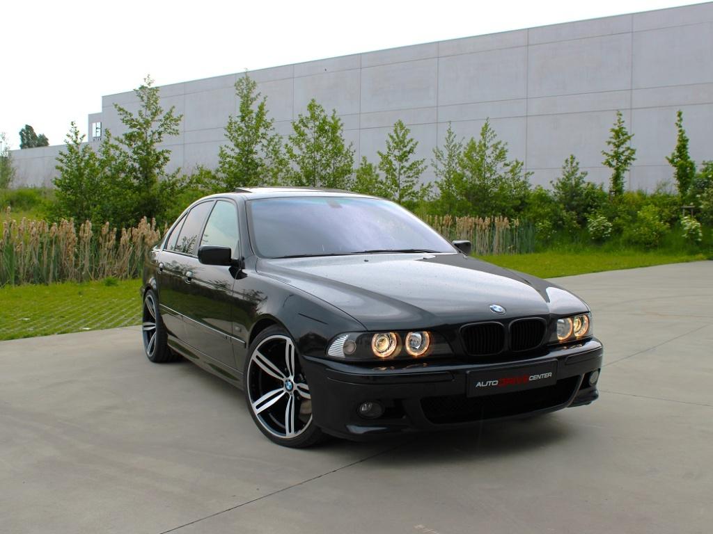 Bmw 540i e39 Individual * Toit ouvert * Pack M * Jantes M6, Autos, BMW, Cuir, 4 portes, Entreprise, Carnet d'entretien