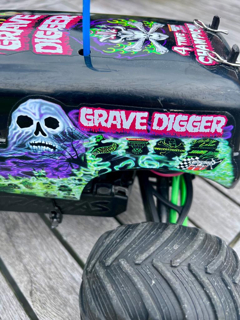 Traxxas grave digger 1/16 (mini e-revo) brushless 4x4, Elektro, Gebruikt, Auto offroad, Ophalen of Verzenden