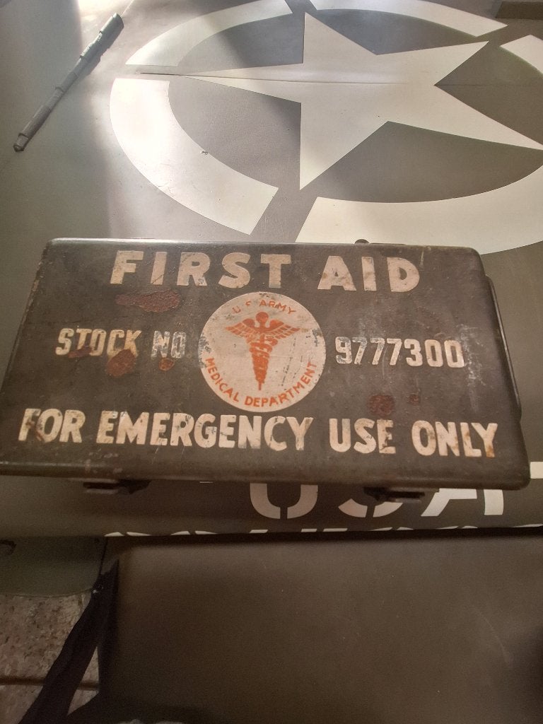 boite de secours US ww2 jeep complète, Enlèvement ou Envoi, Armée de terre, Autres types