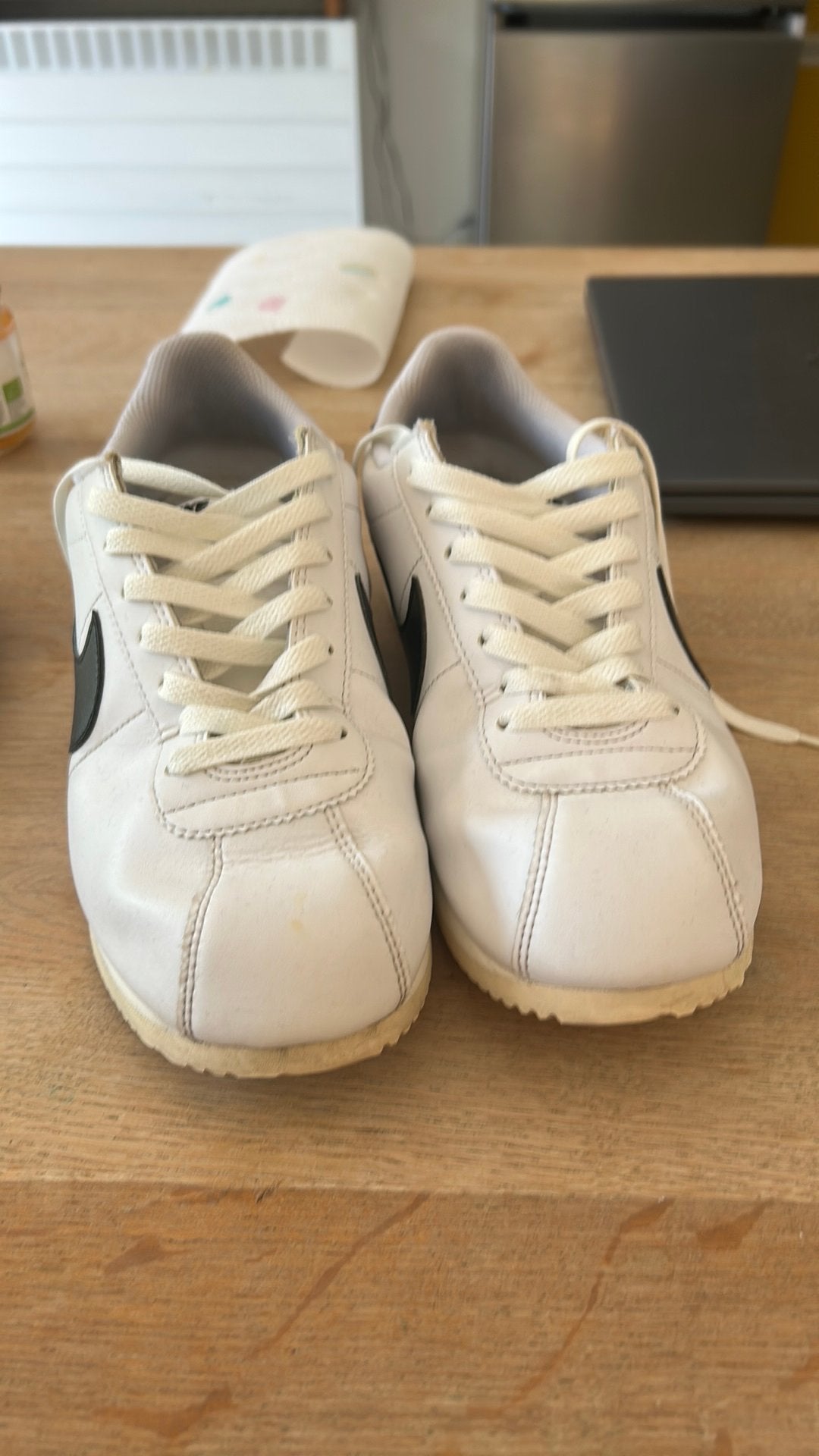 Nike Cortez, Enlèvement, Comme neuf