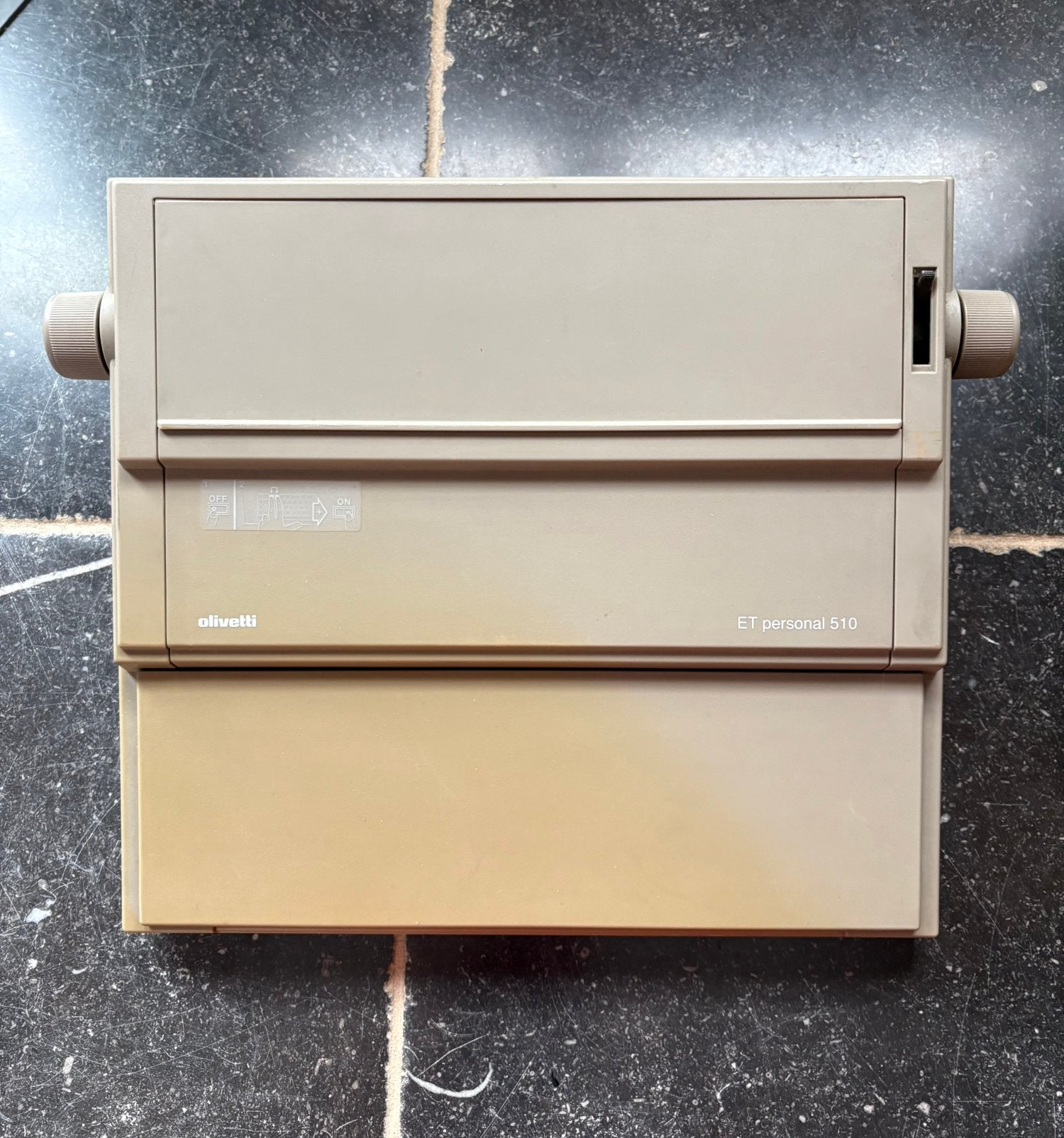 Vintage elekrische typemachine Olivetti met toebehoren, Diversen, Typemachines, Ophalen, Gebruikt