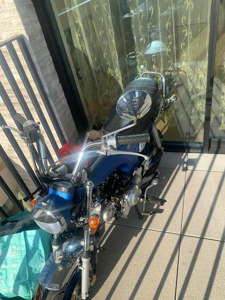 Brommer, Motoren, Bedrijf