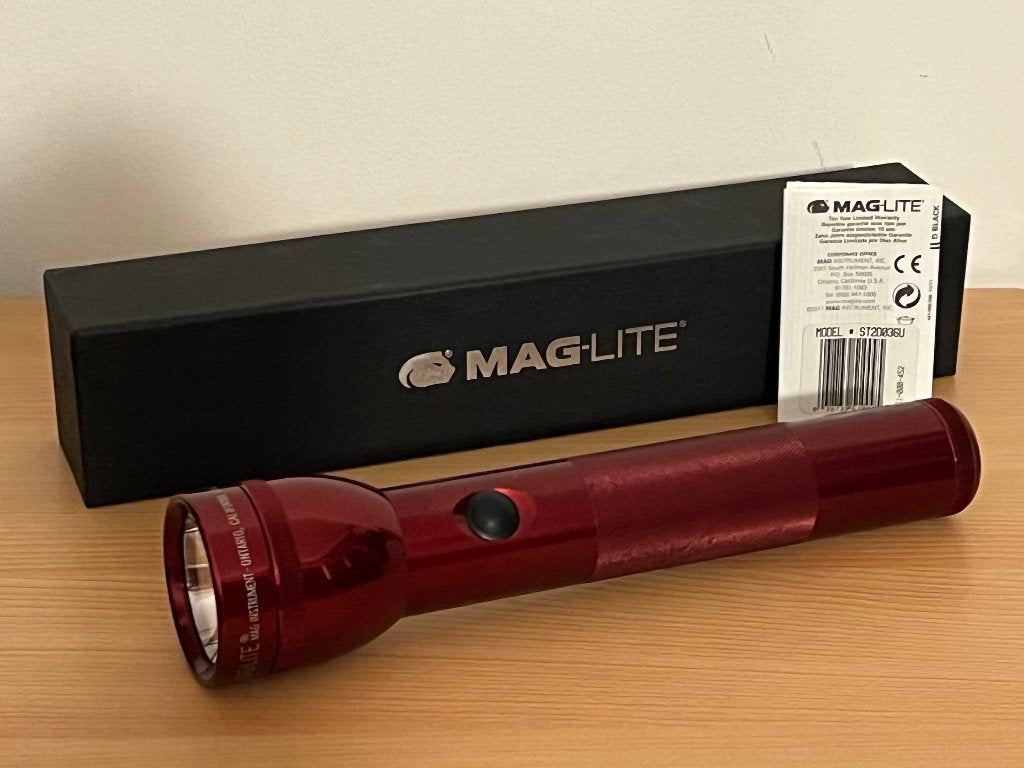 Lampe-torche Maglite rouge (26cm), Enlèvement ou Envoi, Comme neuf, Accumulateur