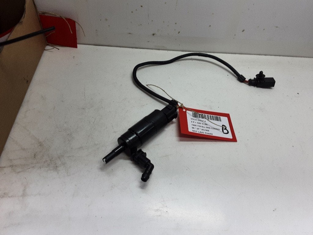 LAVE PHARE POMPE Golf IV 4Motion (1J1) (1JO955681), Volkswagen, Mevr. I. Hauben, Utilisé, Rue de l'Espoir 34 34
4030  GRIVEGNÉE, BE
