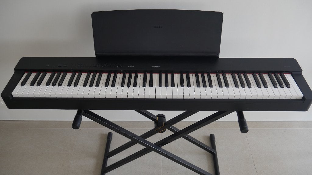 Yamaha P-225 B noir, Neuf, Enlèvement ou Envoi, Digital, Piano