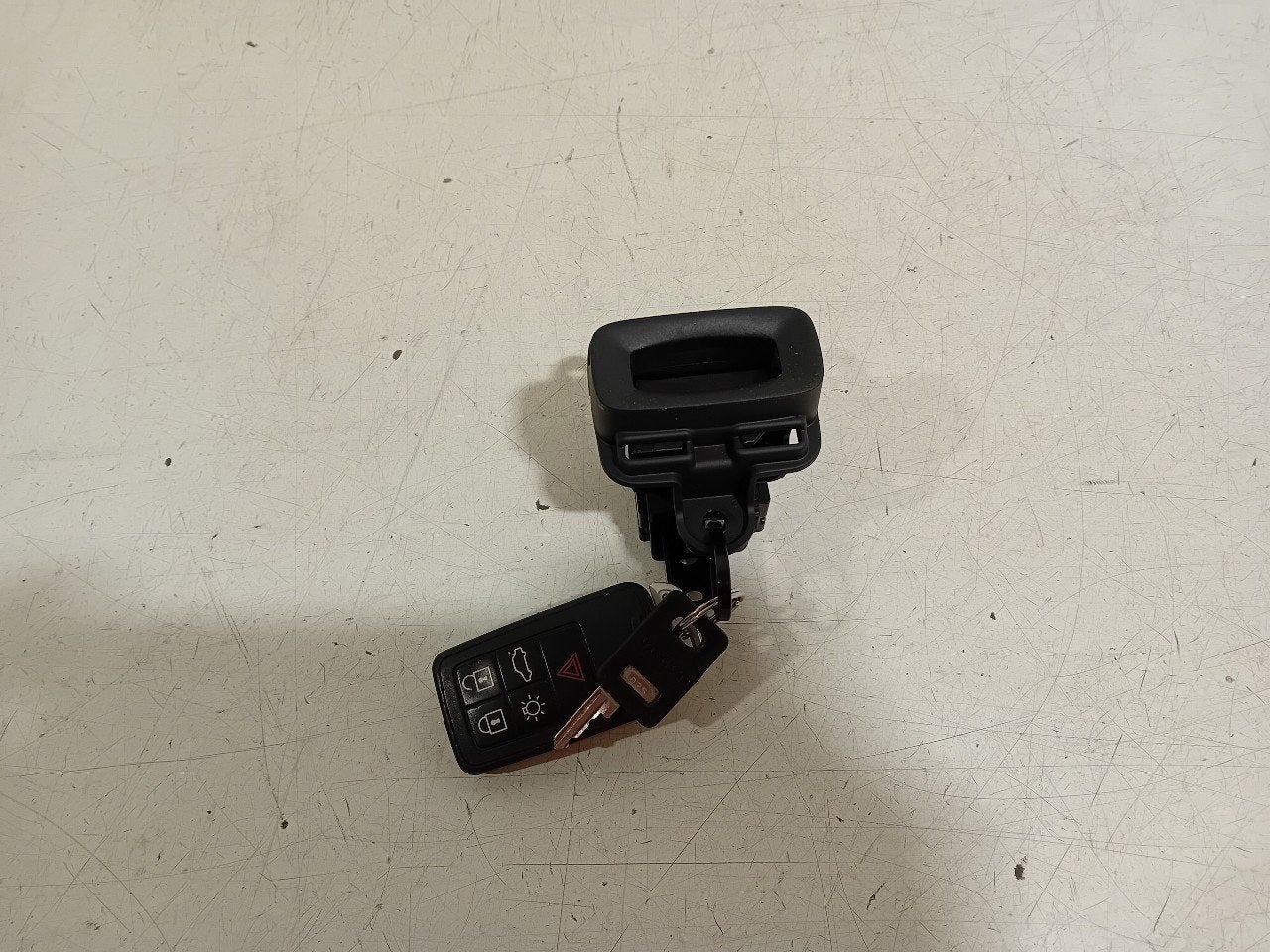 Contactslot + sleutel Volvo V60, Onderdelen@venauto.nl, Van der Ven Autorecycling B.V., Gebruikt, Ettenseweg 76, 4706 PB Roosendaal, The Netherlands