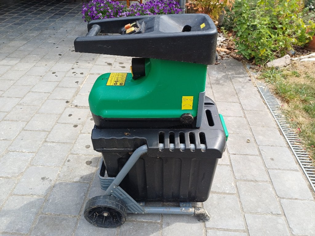 broyeur de branche de jardin 2000W - 40 mm, Électrique, Enlèvement, Utilisé, TOPCRAFT