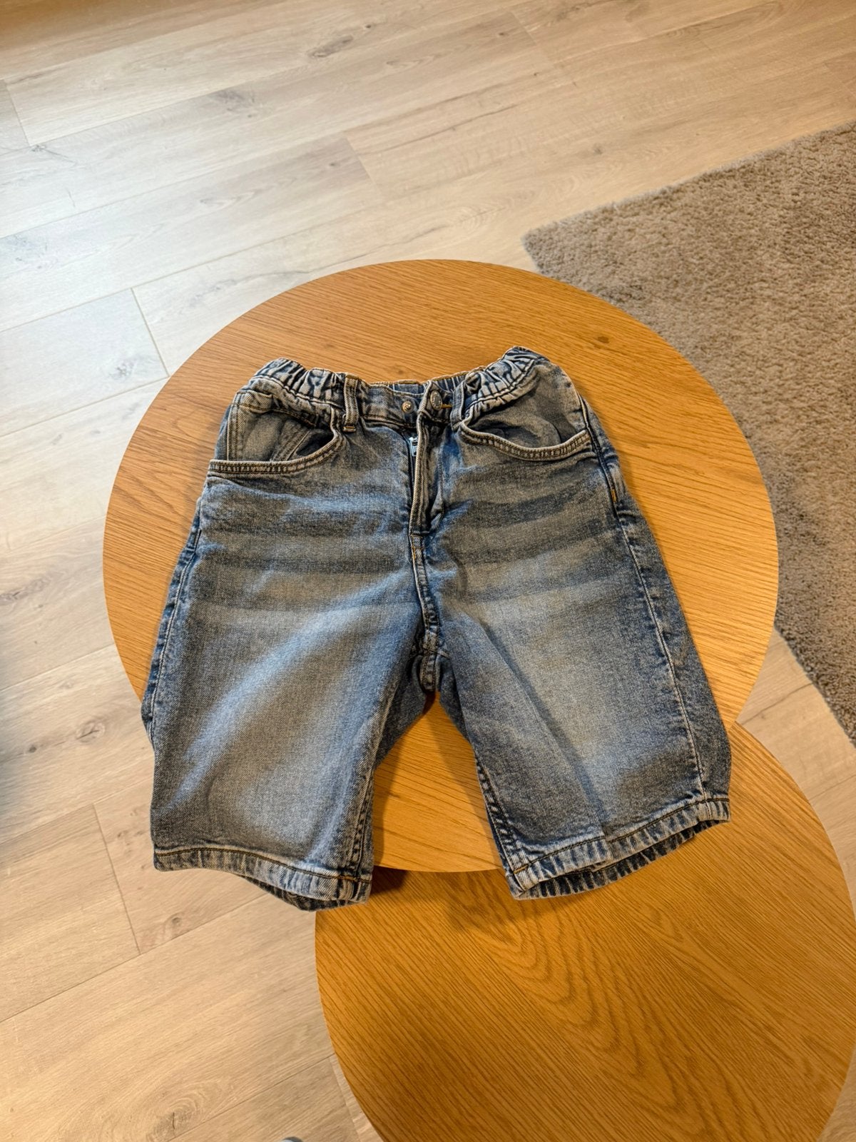 Shorts maat 128, Kleding | Dames, Spijkerbroeken en Jeans, Ophalen, Zo goed als nieuw
