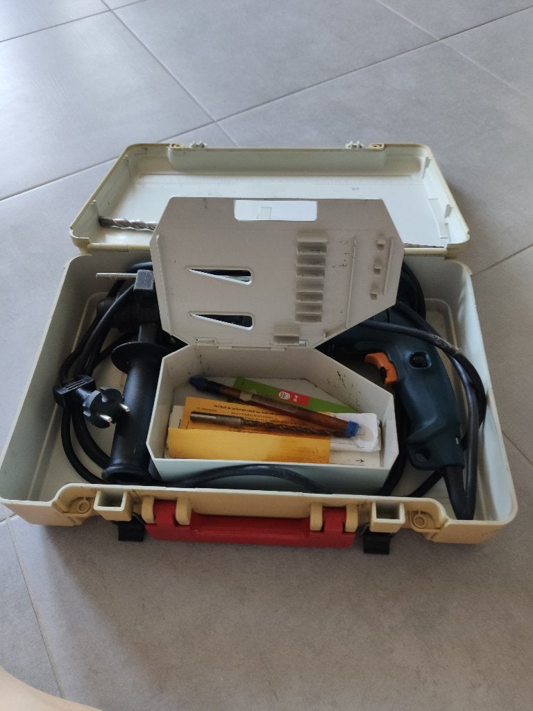 Marteau perforateur Bosch GBH 2-24 DSR SDS-plus avec coffret, Enlèvement, Utilisé, Foreuse et Perceuse, 600 watts ou plus