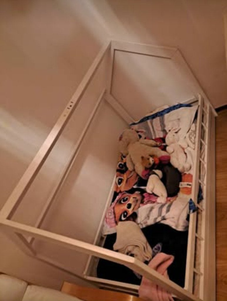 Lit cabane Montessori.  160x80  cm +Matelas (comme neuf), Enfants & Bébés, Sommier à lattes, 70 à 85 cm, Enlèvement, Utilisé