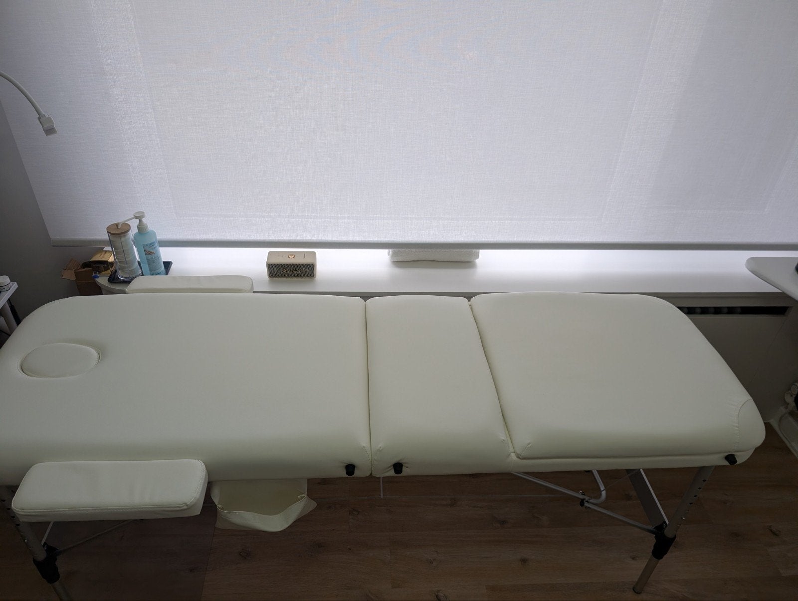 Massage/ esthétique tafel, Ophalen