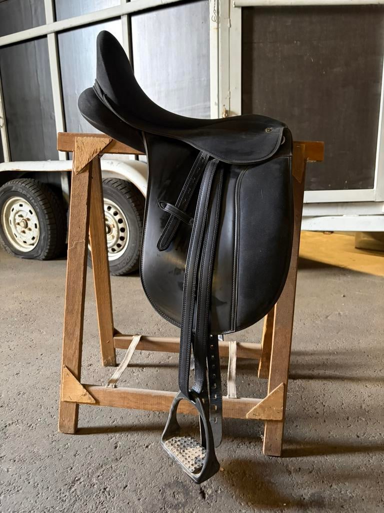 Selle de dressage, Enlèvement, Comme neuf, Dressage