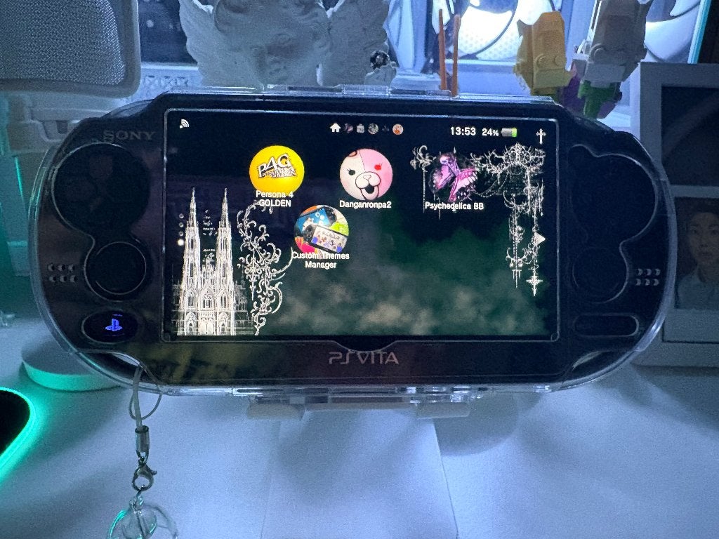 Ps vita oled 1004, Games en Spelcomputers, Ophalen, Zo goed als nieuw, Zwart